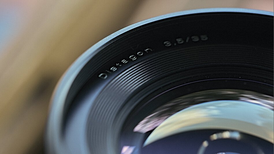 Contax 645 Zeiss Distagon 35mm the best retro lens in the Contax 645 Zeiss Distagon 35mm the best retro lens in the
